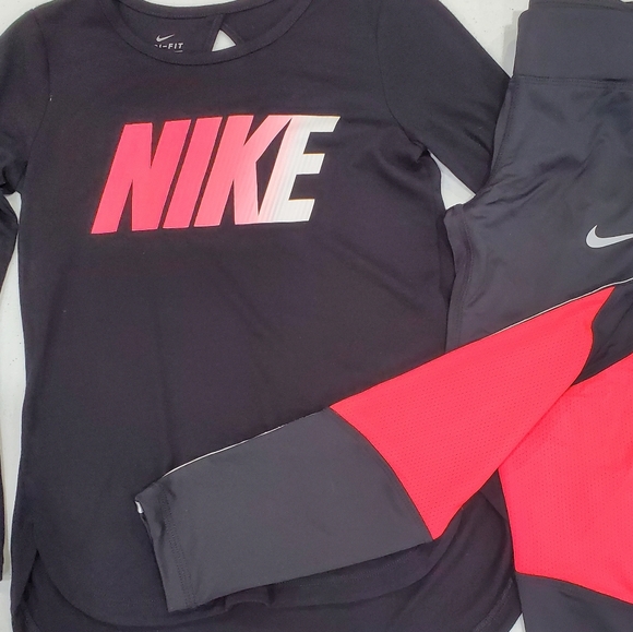 🆕️ Nike Keyhole Top - Picture 4 of 5
